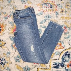 Universal Thread Jeans